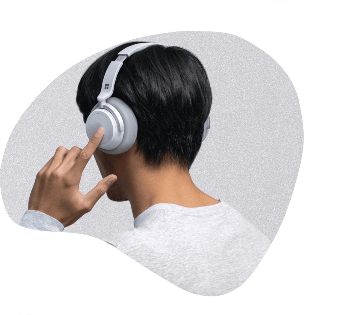 guy on his headphones listening to music